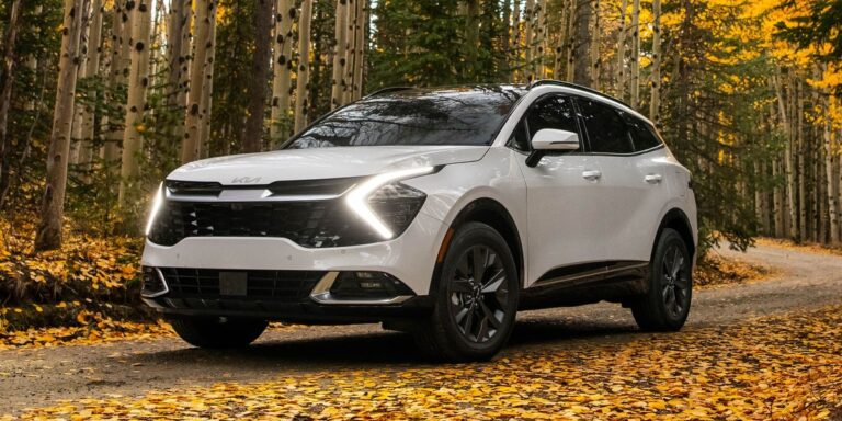 Kia Recalls Over 100,000 Sportage and Carnival Models Due to Roof Molding Defect